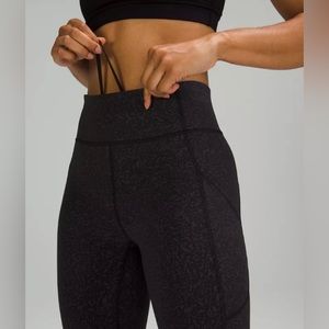 Lululemon leggings in grey